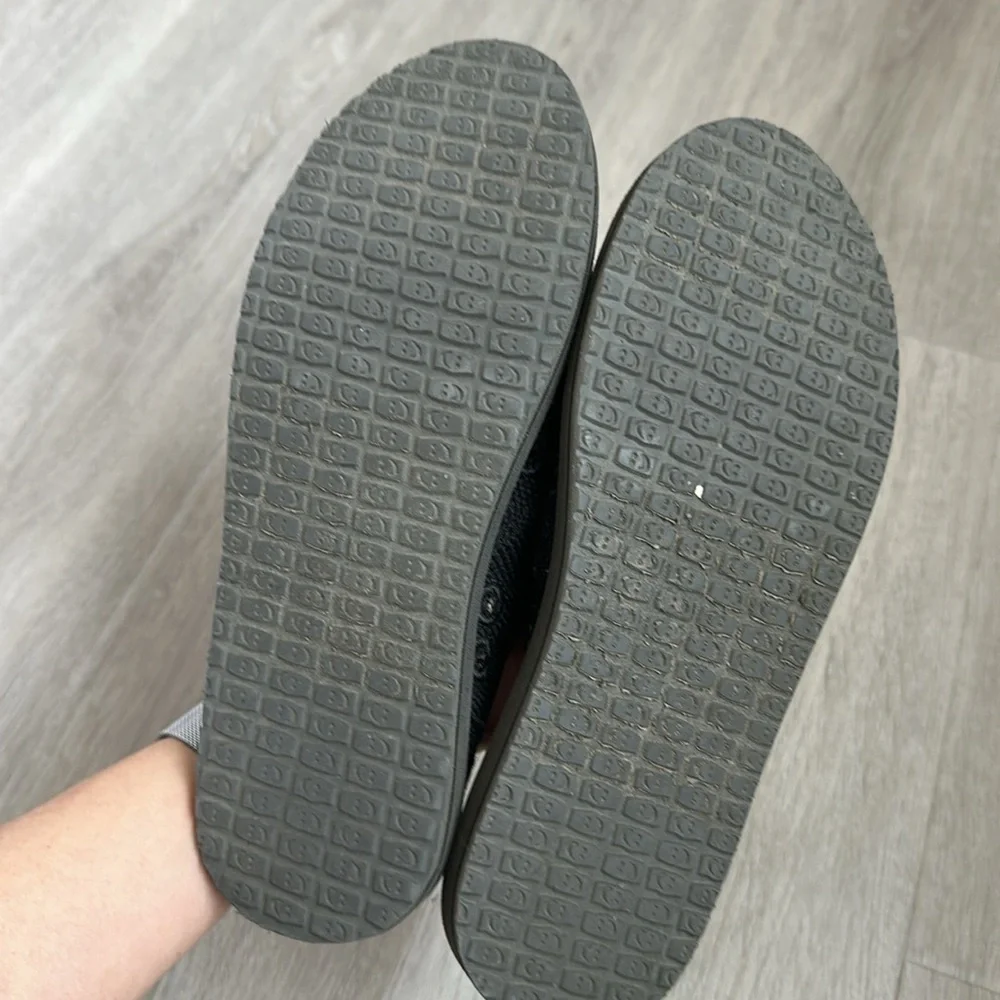 Sanuk Black Slip-On Shoes size 5